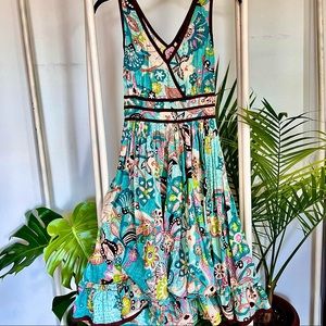 Nice flowy dress, very flattering.